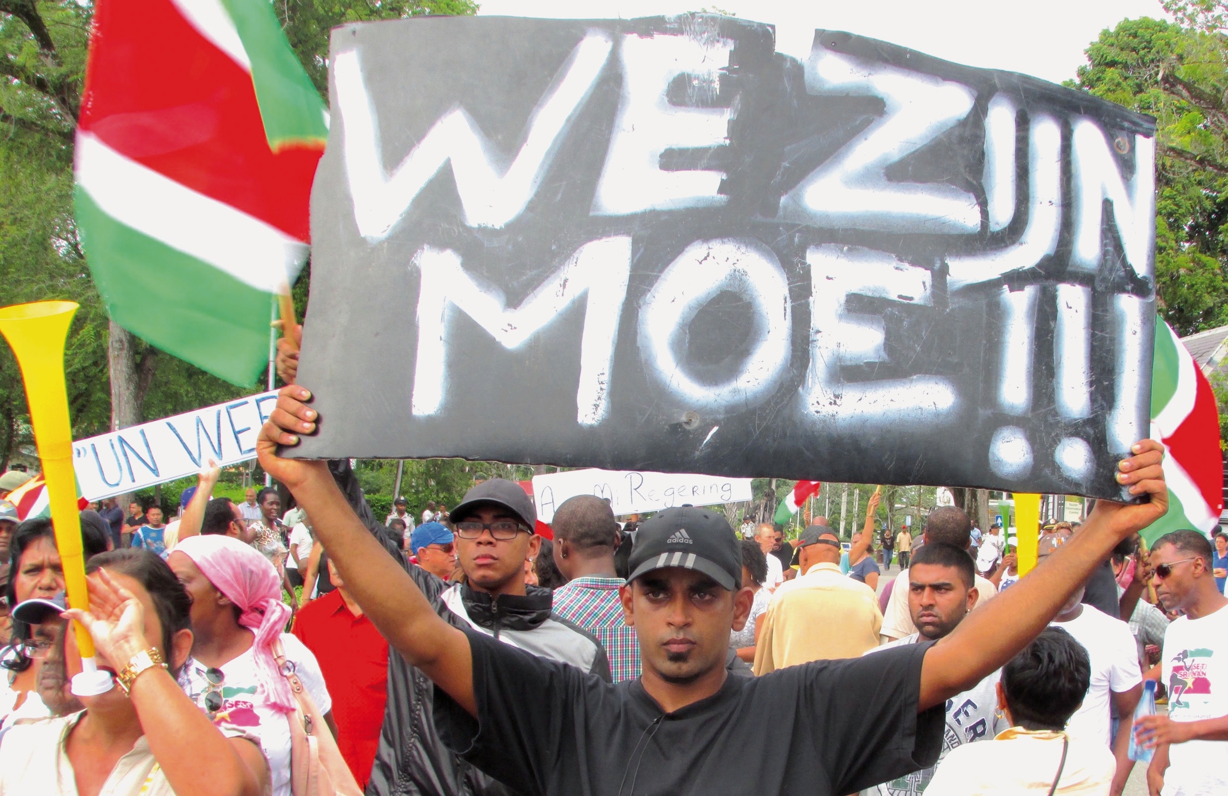 Essay: Suriname geterroriseerd door aan domheid grenzende onverantwoordelijkheid - Parbode sneak peek