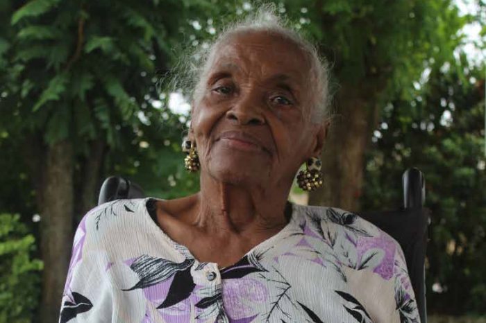 Stonfutu Agnes Wirht-Keizerweerd (88): ‘Ik mag niet klagen, ik heb een gezond leven gehad’ - Parbode Sneak Peek