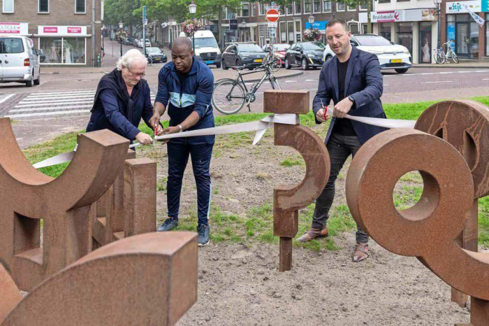 Kunstenaar Marcel Pinas lovend over kunsttrip Nederland - Parbode Sneak Peek