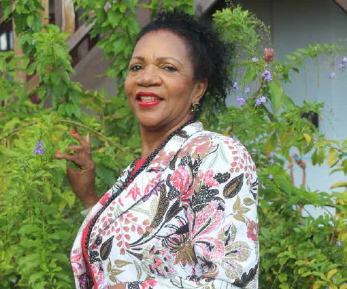 Opmerkelijke Surinamer Cherly Bouterse: ‘Het inspireren en bemoedigen stroomt door mijn aderen’ - Parbode Sneak Peek